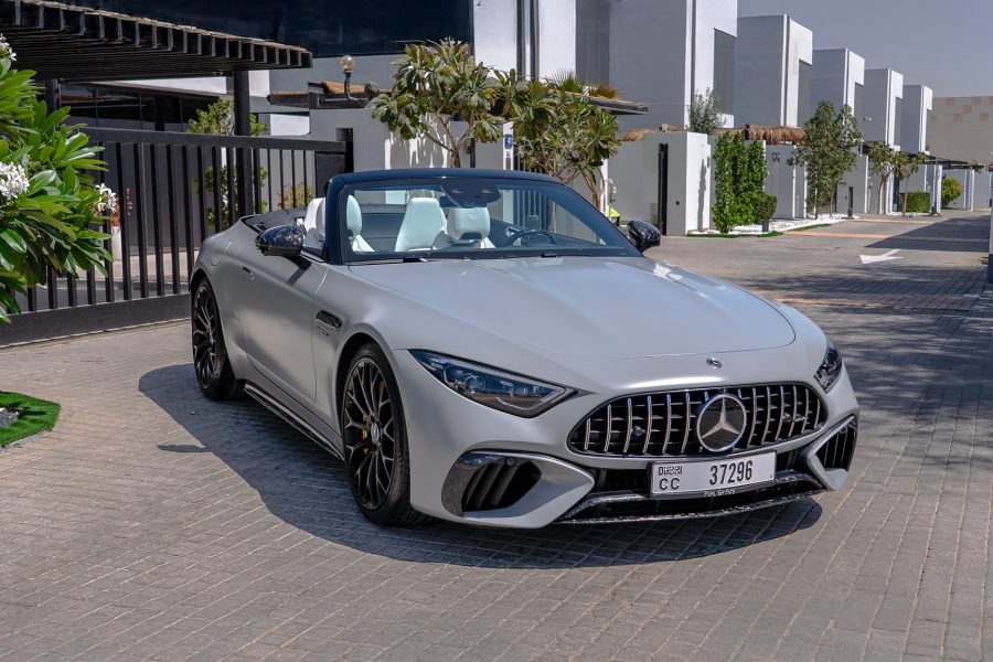 Renting a Mercedes for Your Wedding Day